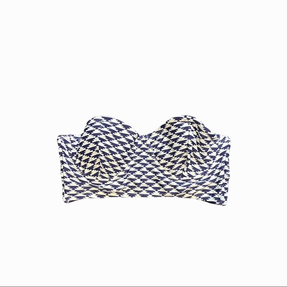 Victoria’s Secret Swimwear Top